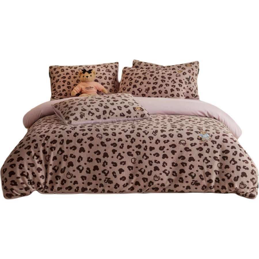 Teenie Weenie Bear Winter Urban Chic Style Leopard Print Thickened Milk Velvet Bedding Four Piece Set