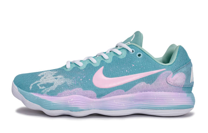 Nike Nike Hyperdunk 2017 Walking Planet, White Horse In Dream Slip Resistant Slip Resistant Low top Basketball Shoes Men's