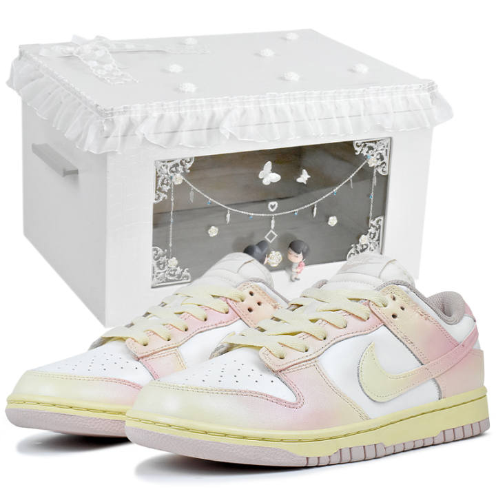 Nike Nike Dunk Abrasion Resistant Low top Skateboard Shoes Women's