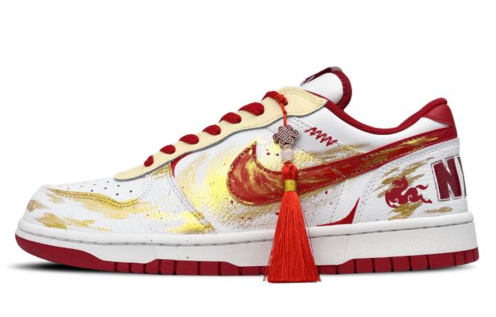 Nike Nike Big Low top Skateboard Shoes Men's Red Gold