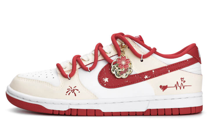 Nike Nike Dunk Low top Skateboard Shoes Women's Red Yellow