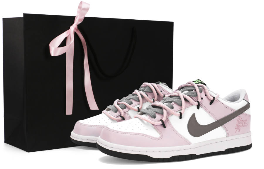 Nike Nike Dunk Slip Resistant Low top Skateboard Shoes Women's Pink