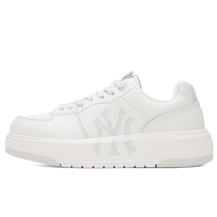 MLB New York Yankees Synthetic Leather Height Increasing Mid top Skateboard Shoes Unisex Light Gray