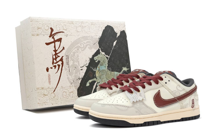 Nike Nike Dunk Skateboard Shoes Unisex Gray
