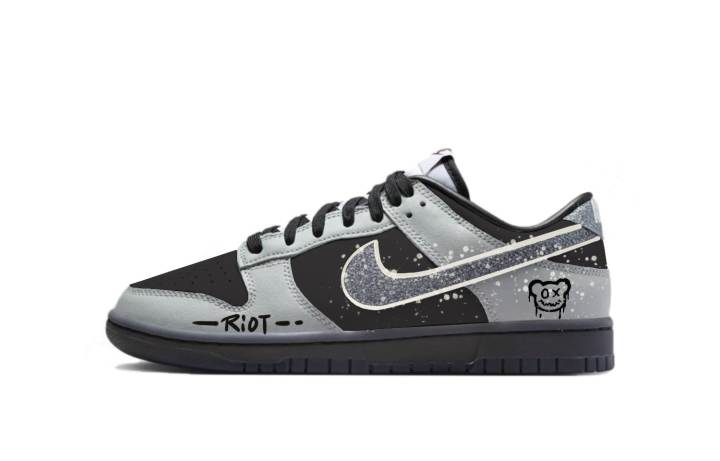 Nike Nike Dunk Noise Point Bear Abrasion Resistant Low top Skateboard Shoes Women's Black Gray