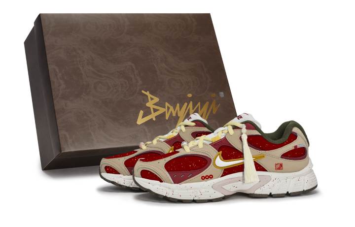 Nike Nike V5 RNR Slip Resistant Low top Running Shoes Women's White Red Gold Brown
