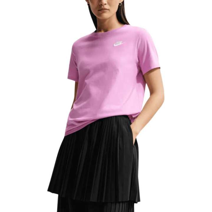 Nike Nike Sportswear Club Essentials Women's T-Shirt