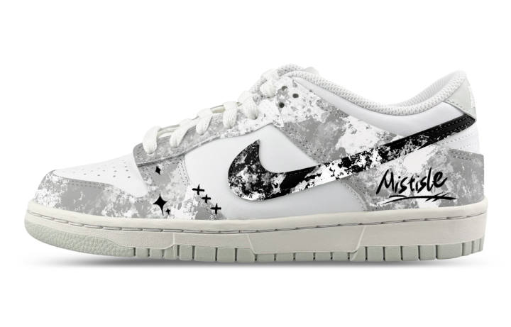 Nike Nike Dunk Abrasion Resistant Slip Resistant Low top Kids' Skateboarding Shoes Black White