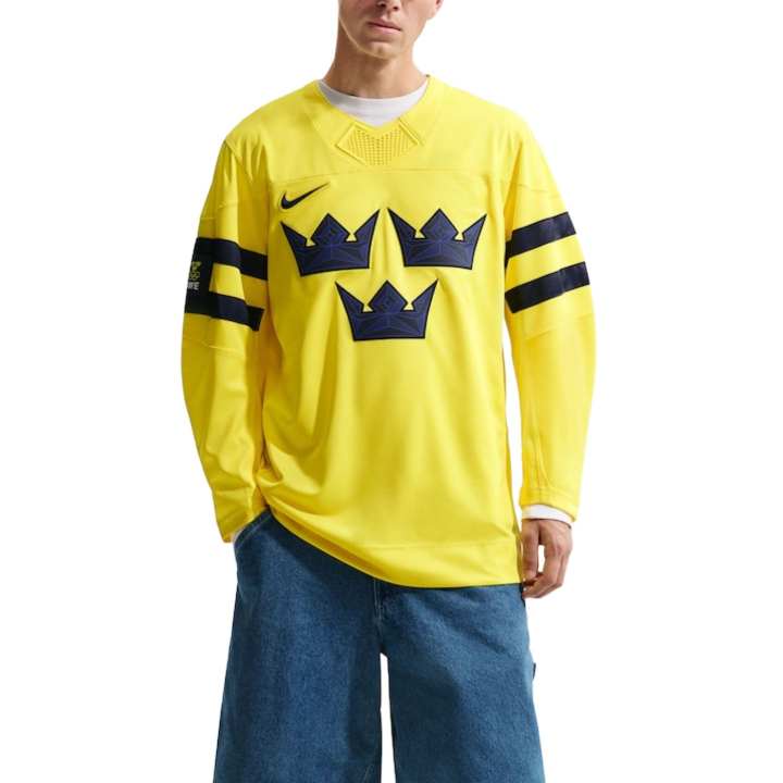 Nike Nike T Shirts Men's Yellow V Neck Straight Fit