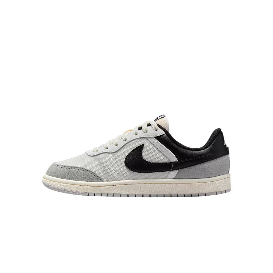 Nike Nike Air Leather Cushioning Low top Vintage Basketball Shoes Women's