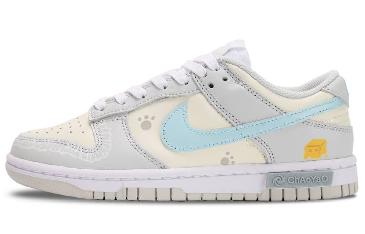 Nike Nike Dunk Low top Skateboard Shoes Women's Light Gray