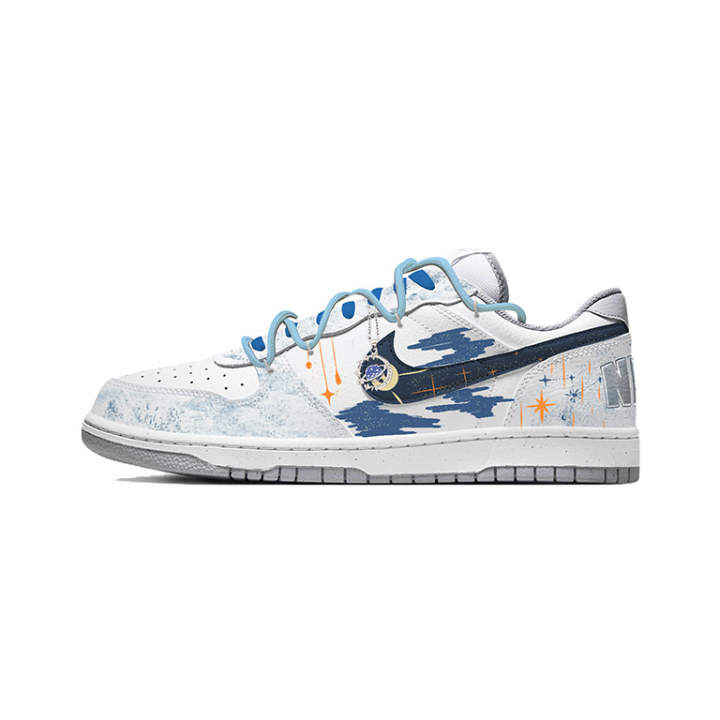 Nike Nike Big Flowing Galaxy Low top Skateboard Shoes Men's White Blue