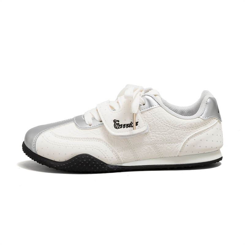 WARRIOR Low top Casual Shoes Women's Beige Silver