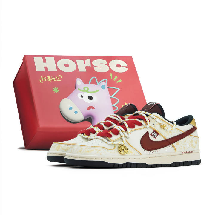 Nike Nike Dunk Horse Year, Unleashed Collection 2.0 Abrasion Resistant Low top Skateboard Shoes Unisex Gold Red