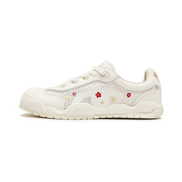 Champion Low top Casual Shoes Women's Milk White/Linen