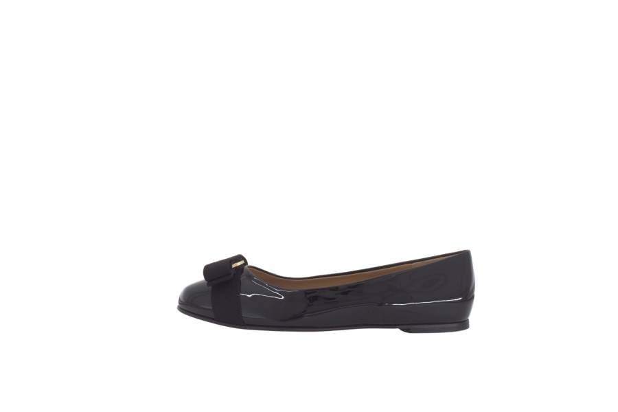 Ferragamo Varina Women's Casual Shoes Women's Black