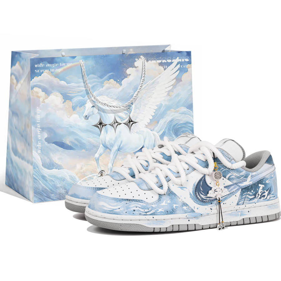 Nike Nike Big Low Floating Light, Shopping Bag, Valentine's Day Offer, Horse Year Plan, Design Feel, Blended