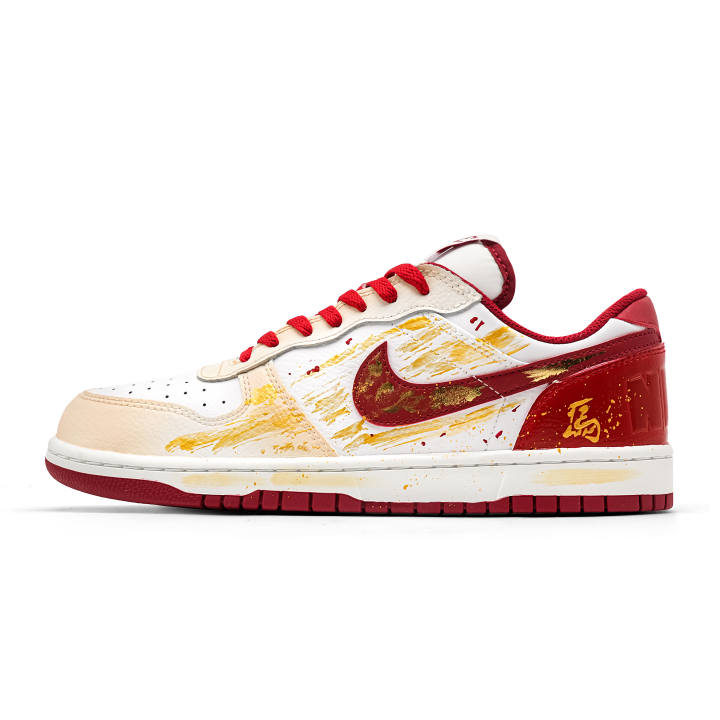 Nike Nike Big Low top Skateboard Shoes Men's Gold