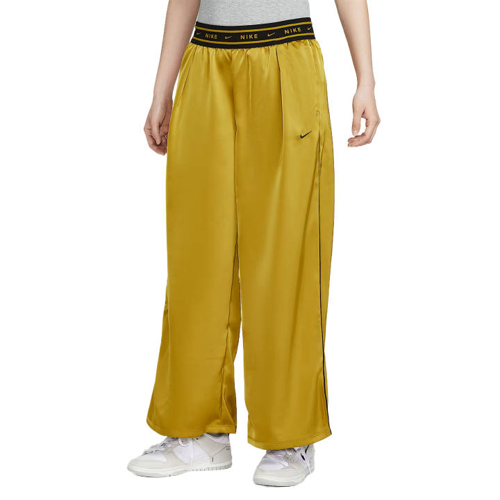 Nike Nike Casual Pants Women's Peat Moss Yellow/Black Moderate Straight Fit Pants