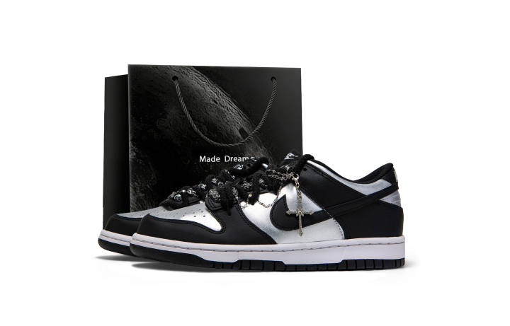 Nike Nike Dunk Slip Resistant Abrasion Resistant Low top Skateboard Shoes Women's Black Silver