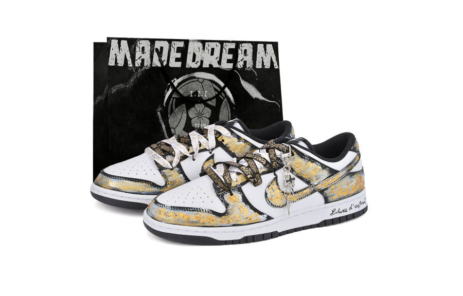 Nike Nike Dunk Abrasion Resistant Low top Skateboard Shoes Women's Black Gold