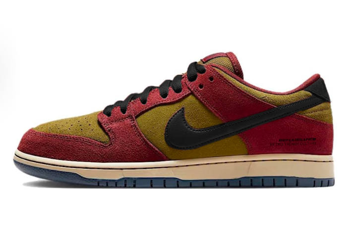 Nike Nike Dunk SB Toy Bear Suede Abrasion Resistant Slip Resistant Low top Skateboard Shoes Unisex Red Brown Black