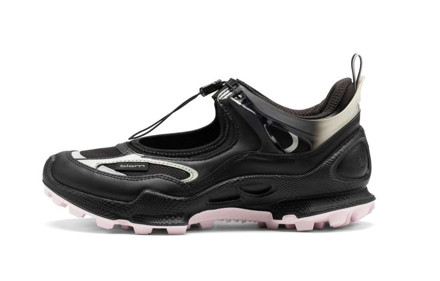 Ecco SS26 Walking And Hiking Women's Shoes Collection Low top Casual Shoes Women's Metal Black 803653