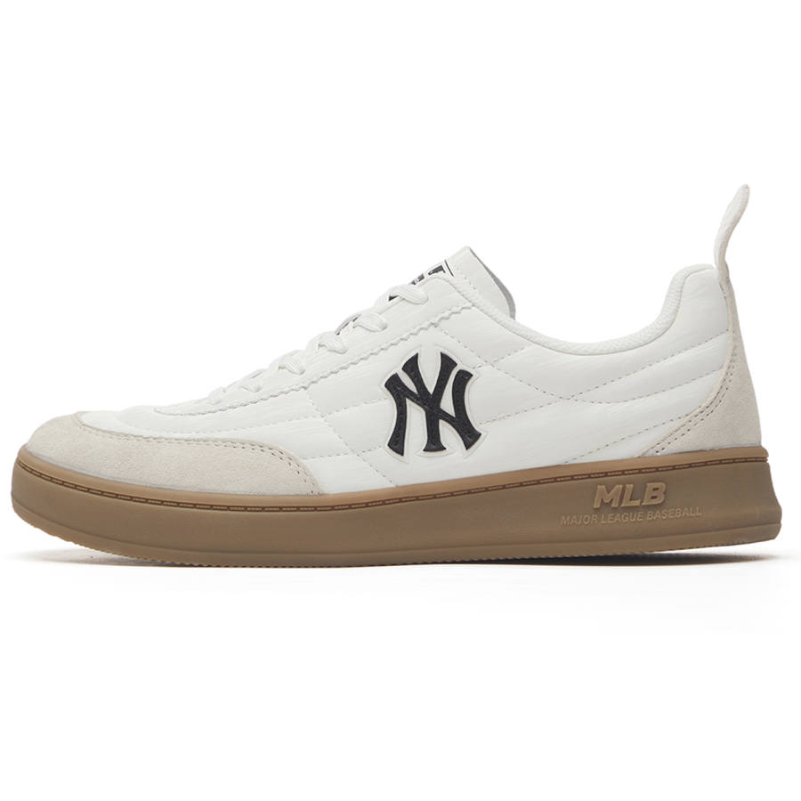 MLB New York Yankees Synthetic Leather Slip Resistant Lightweight Low top Casual Shoes Unisex White