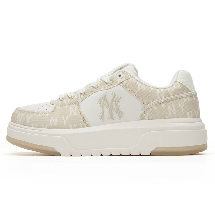 MLB New York Yankees Slip Resistant Abrasion Resistant Low top Skateboard Shoes Unisex Cream