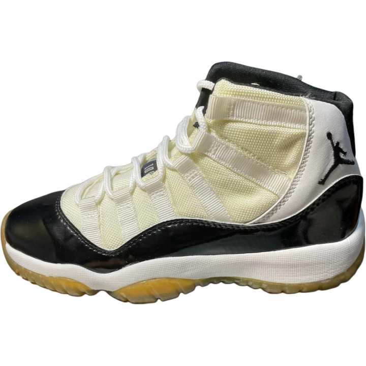 Jordan Jordan Air Jordan 11 Mid top Basketball Shoes White Unisex