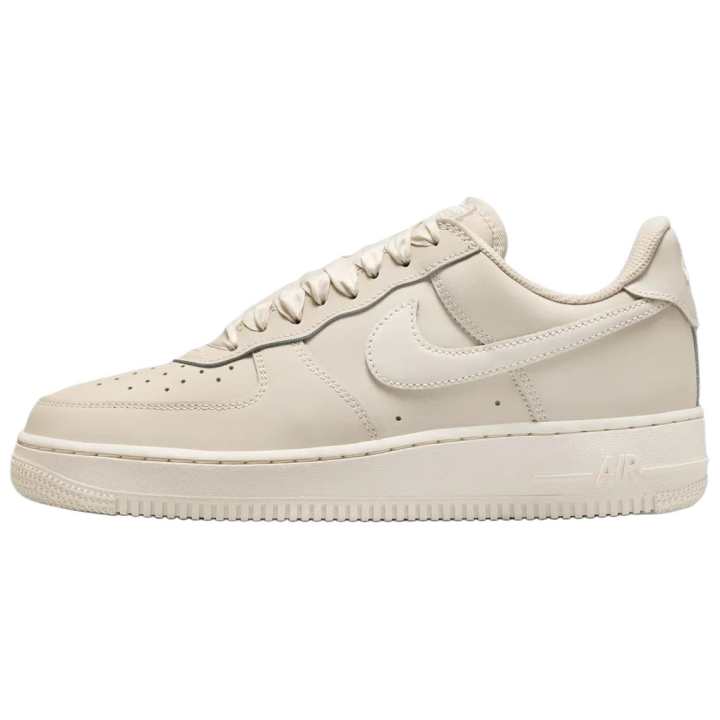 Nike Nike Air Force 1 Breathable Skateboard Shoes Women's Ecru