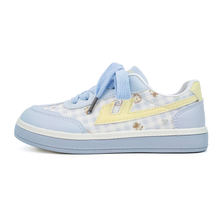 Warrior Abrasion Resistant, Lightweight Coverage Low top Casual Shoes Women's