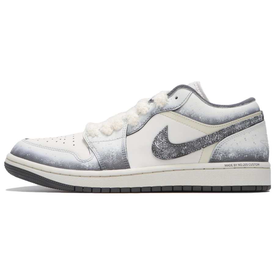 Jordan Jordan Air Jordan 1 Synthetic Leather Cushioning Low top Children's Basketball Shoes Gray White Teenagers