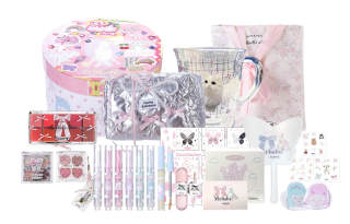 FLORTTE Wackky Women's Dormitory All In Full Set Makeup Box Easy to Blend Complexion Brightening Skin Tone Moisturizing