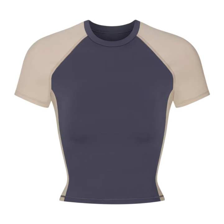 Nike NikeSKIMS Matte Shine Mix Women's Short-Sleeve Crop Top