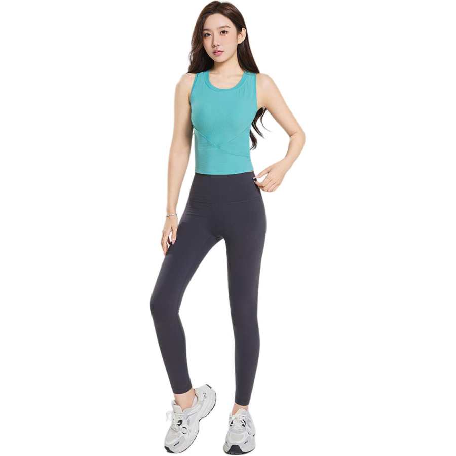 Barbie Fitness Sets Women's Turtleneck Moderate