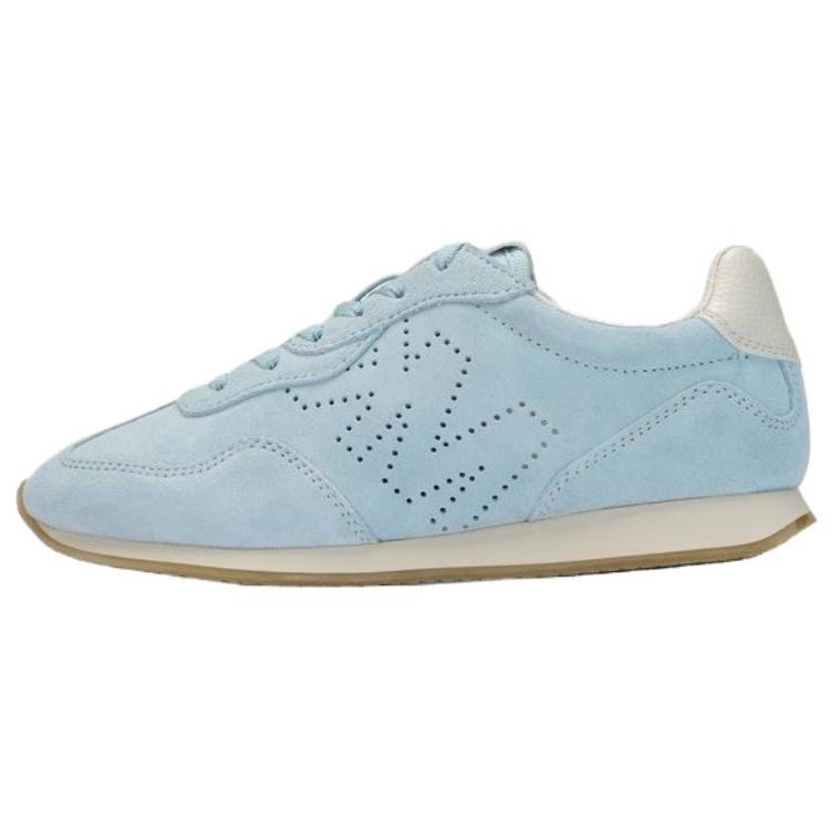 MICHAEL KORS Essex Leather Low top Casual Shoes Women's Light Blue