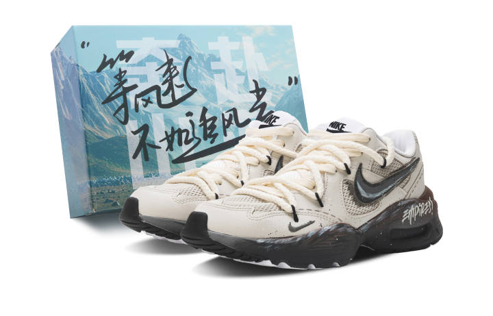 Nike Nike Air Max Fusion Slip Resistant Low top Running Shoes Women's Beige Black