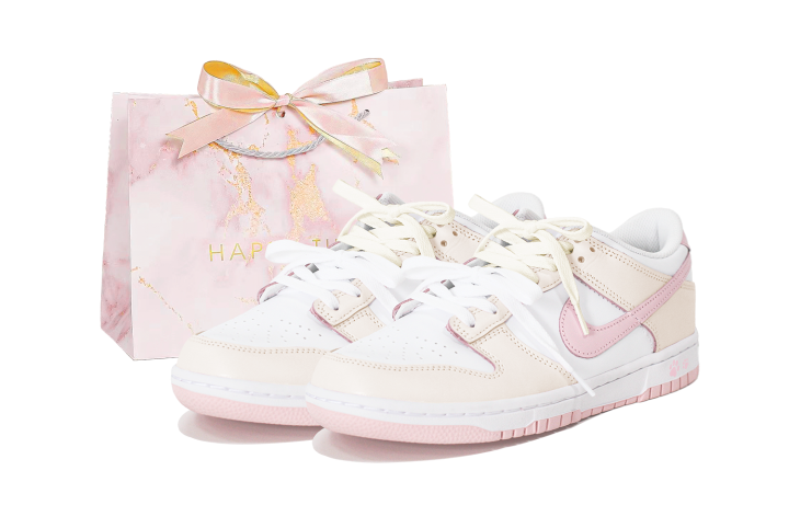 Nike Nike Dunk Low top Skateboard Shoes Pink Teenagers