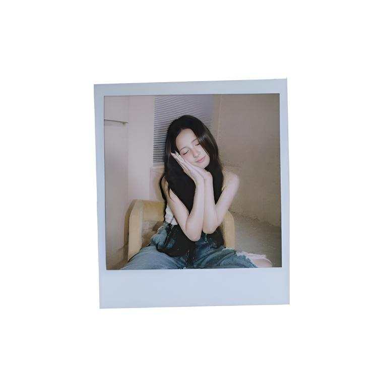 YG ENTERTAINMENT Kim Jisoo Mini 1st Edition 'AMORTAGE' Purple Version Instant Cameras Photocards 1 Pc