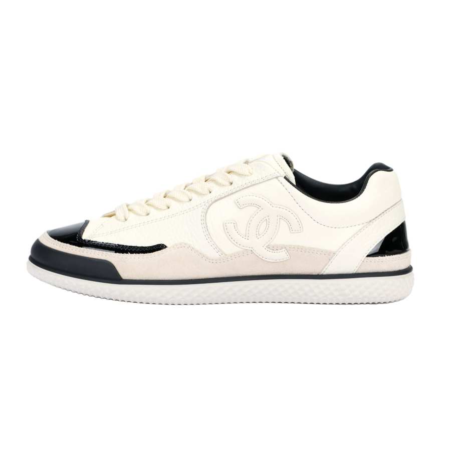 CHANEL 25K Low top Skateboard Shoes Women's Ivory White