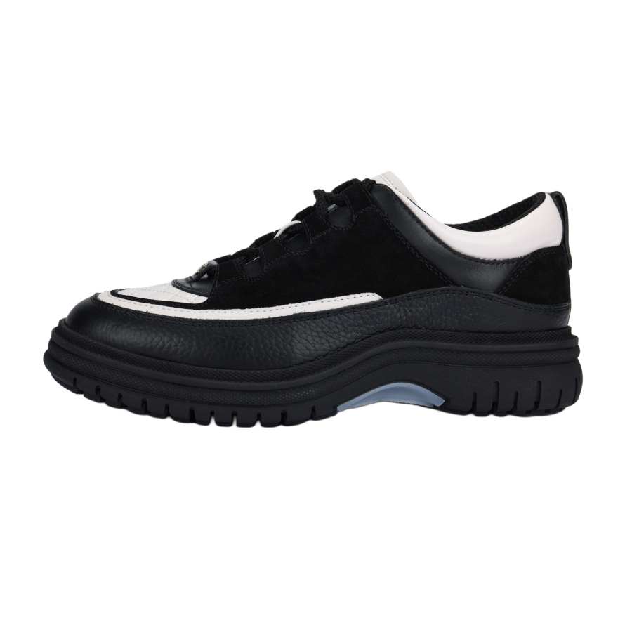 CHANEL 25B Calfskin Low top Casual Shoes Women's Black