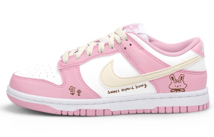Nike Nike Dunk Low top Skateboard Shoes Women's Pink