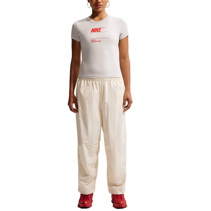 Nike Nike Sportswear Chill Knit Women's Slim Mod-Cropped T-Shirt
