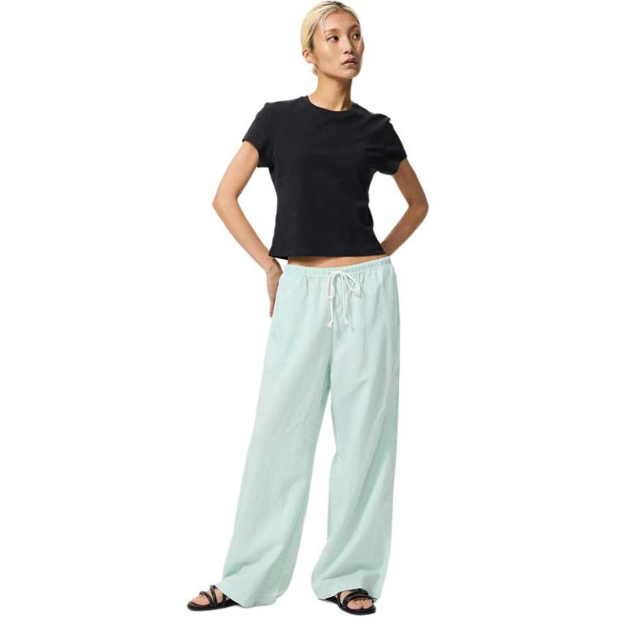 UNIQLO Casual Pants Women's Moderate Straight Fit Pants