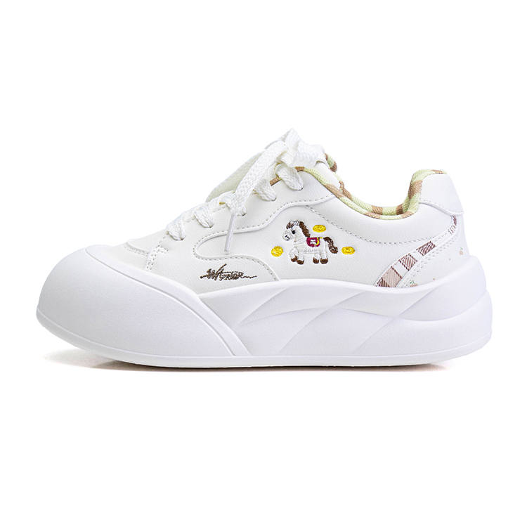 WARRIOR WARRIOR Coverage Height Increasing Abrasion Resistant Lightweight Breathable Low top Skateboard Shoes Women's