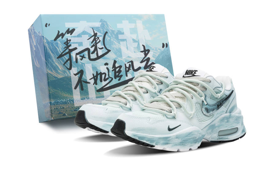 Nike Nike Air Max Fusion Abrasion Resistant Low top Running Shoes Women's White Gray