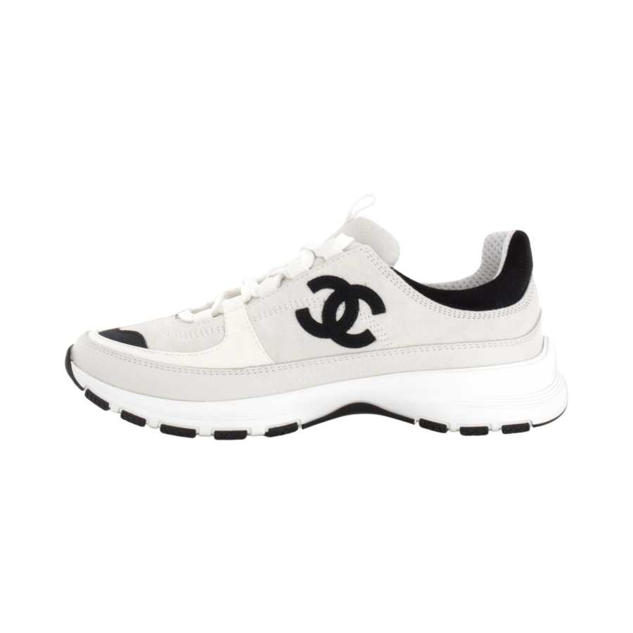 CHANEL 26C Low top Casual Shoes 1cm Women's White