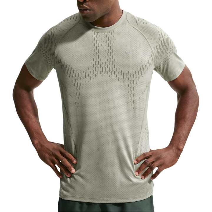 Nike Nike Stride Plus Men's Dri-FIT Adv Short-Sleeve Running Top