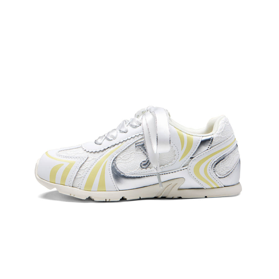 YEARCON Lightweight Height Increasing Low top Casual Shoes Women's